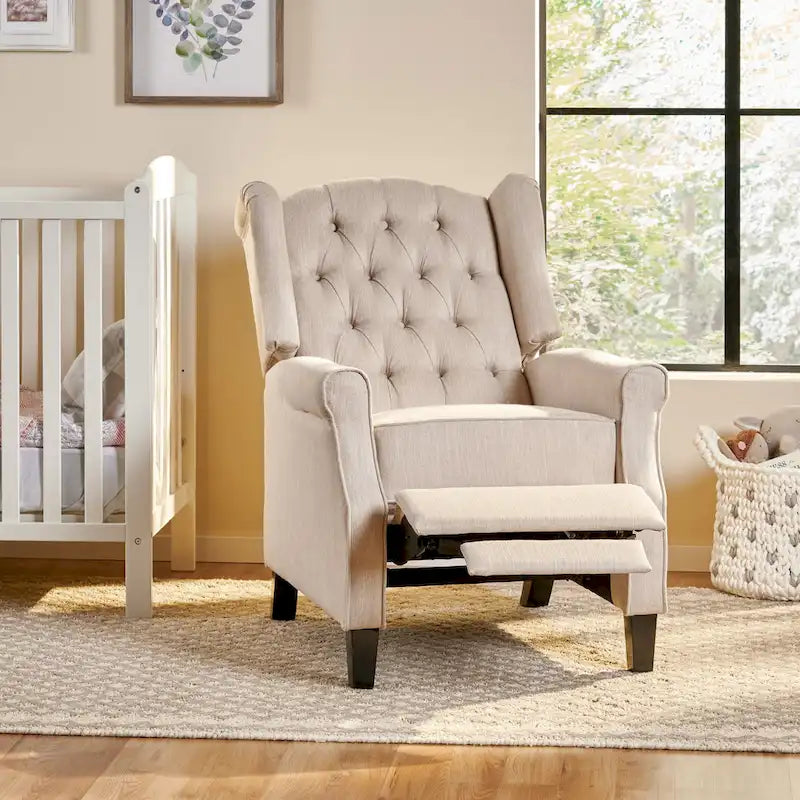 Beige fauteuil met verstelbare rugleuning en oorleuningen