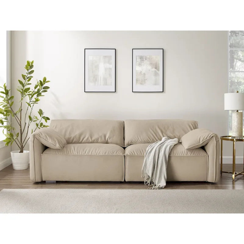 Divano con cuscini dello schienale integrati