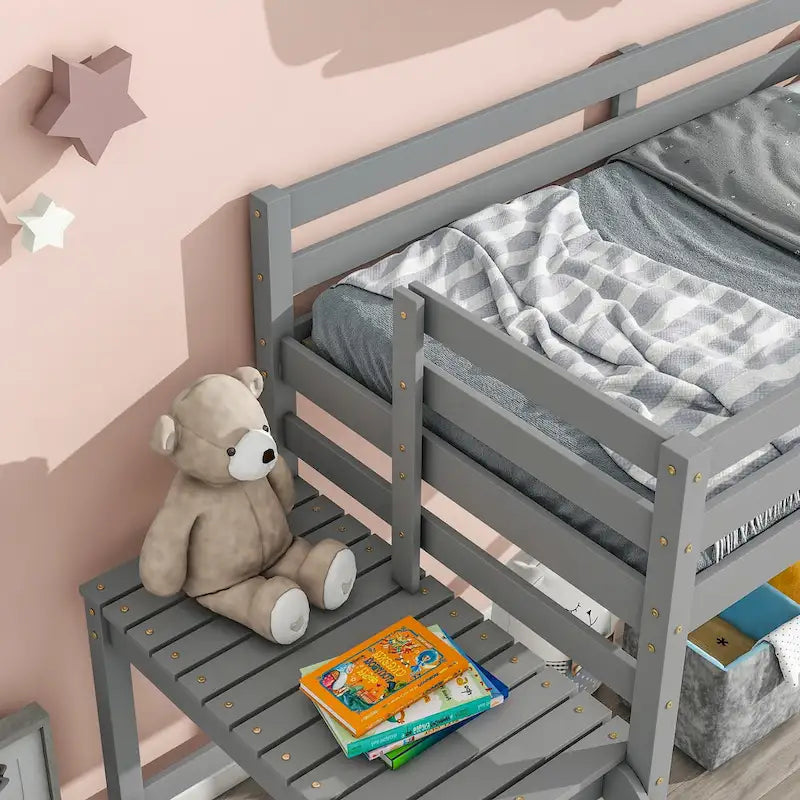 Letto soppalcato basso con piattaforma e scaletta