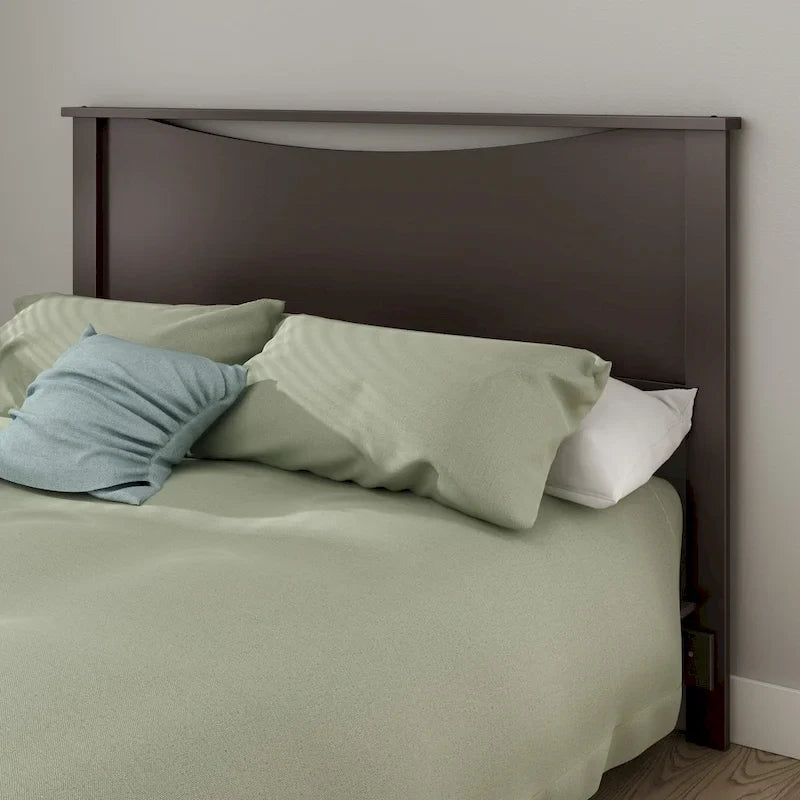 Kopfteil für ein Queensize-Bett mit geschwungener Aussparung